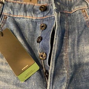 GStar crop boyfriend. Inseam 22 rise 13 Tags 28 30